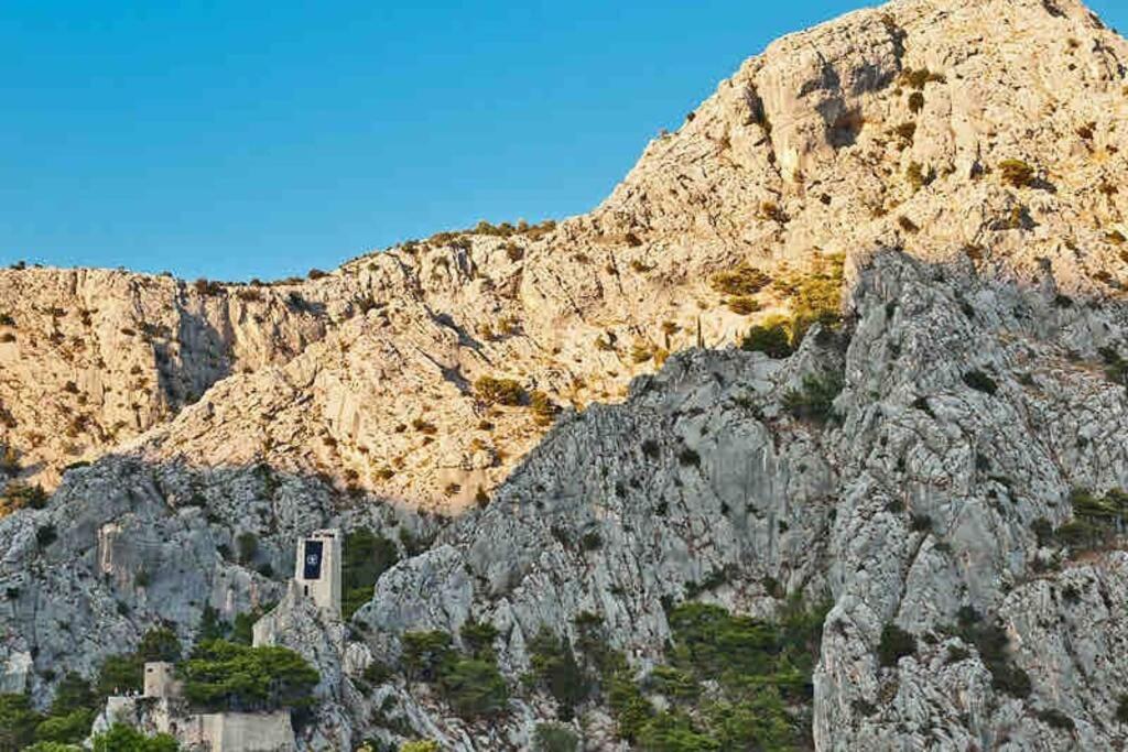 Sara Apartment Punta Omis Near Sandy Beach Omiš Exterior foto
